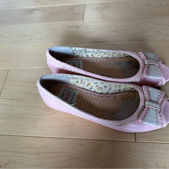 Bettie Page Pink Bow Accent Flats - Picture 2 of 4